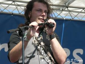 Anthony Gomes in concert in Gloucester Massachusetts